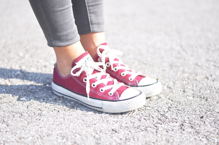 Rock Chic with Converse & a Bucket Bag - fashionnes