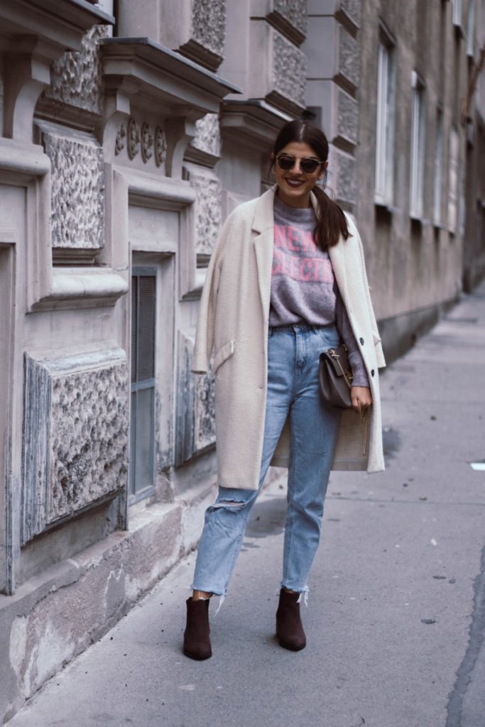 Slogan Pullover, Mom Jeans & Dior So Real - Fashionnes