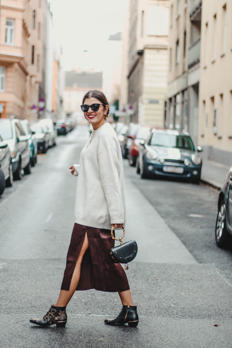 Silk Midi Skirt - fashionnes - Mode und Lifestyle Blog aus Wien